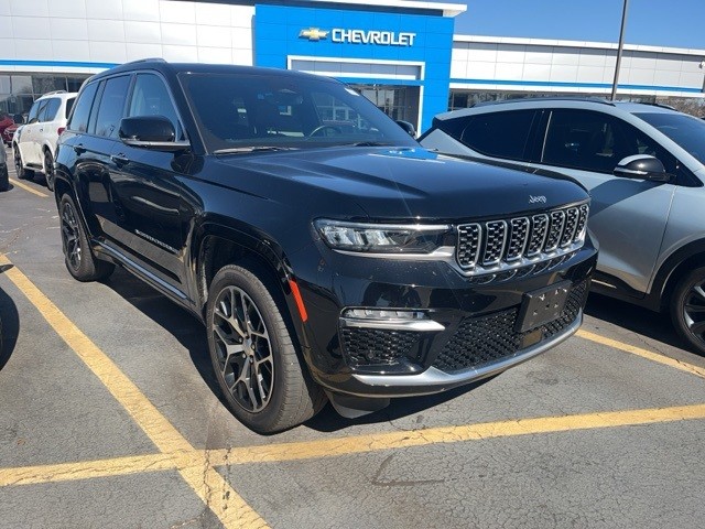 2022 Jeep Grand Cherokee Summit