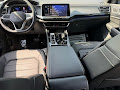 2024 Volkswagen Atlas Cross Sport 2.0T SEL