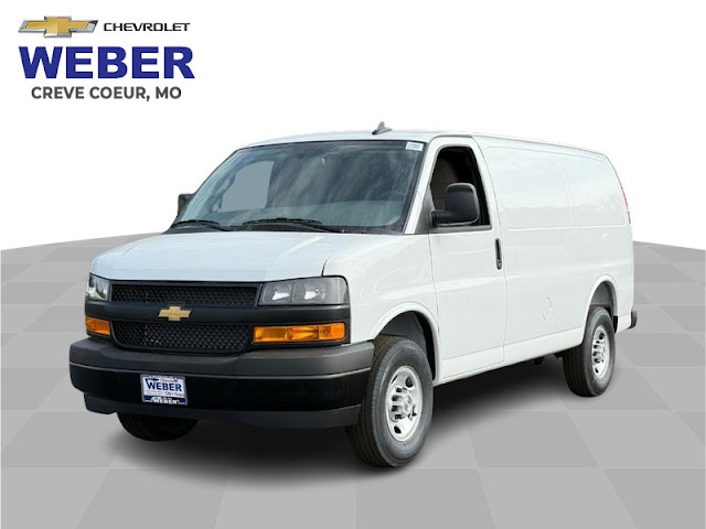 2025 Chevrolet Express Cargo Van RWD 3500 135"